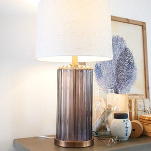 Alassio Tischlampe aus Metall und Glas