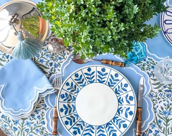 Ronde, gegolfde, lichtblauwe katoenen placemats (set van 8)