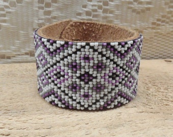 Seed bead bracelet, cuff bracelet, cuff bracelet for women, Valentine's Day gift for girlfriend, purple bracelet, purple jewelry