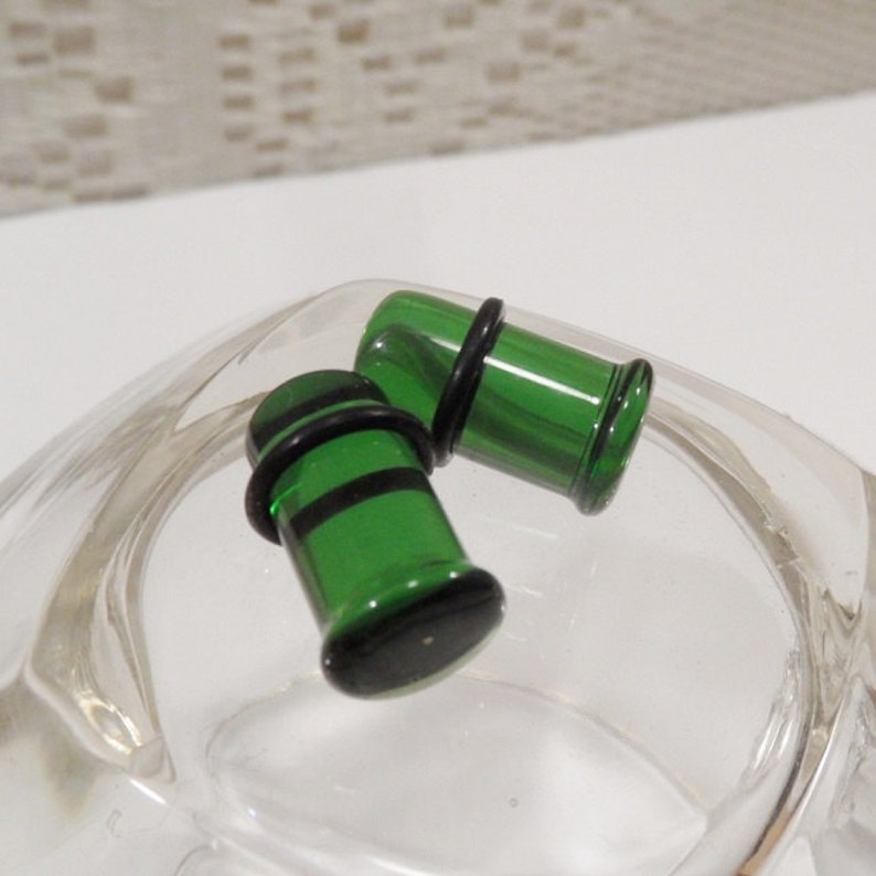 Glass plugs 0g gauges 0g green glass plug