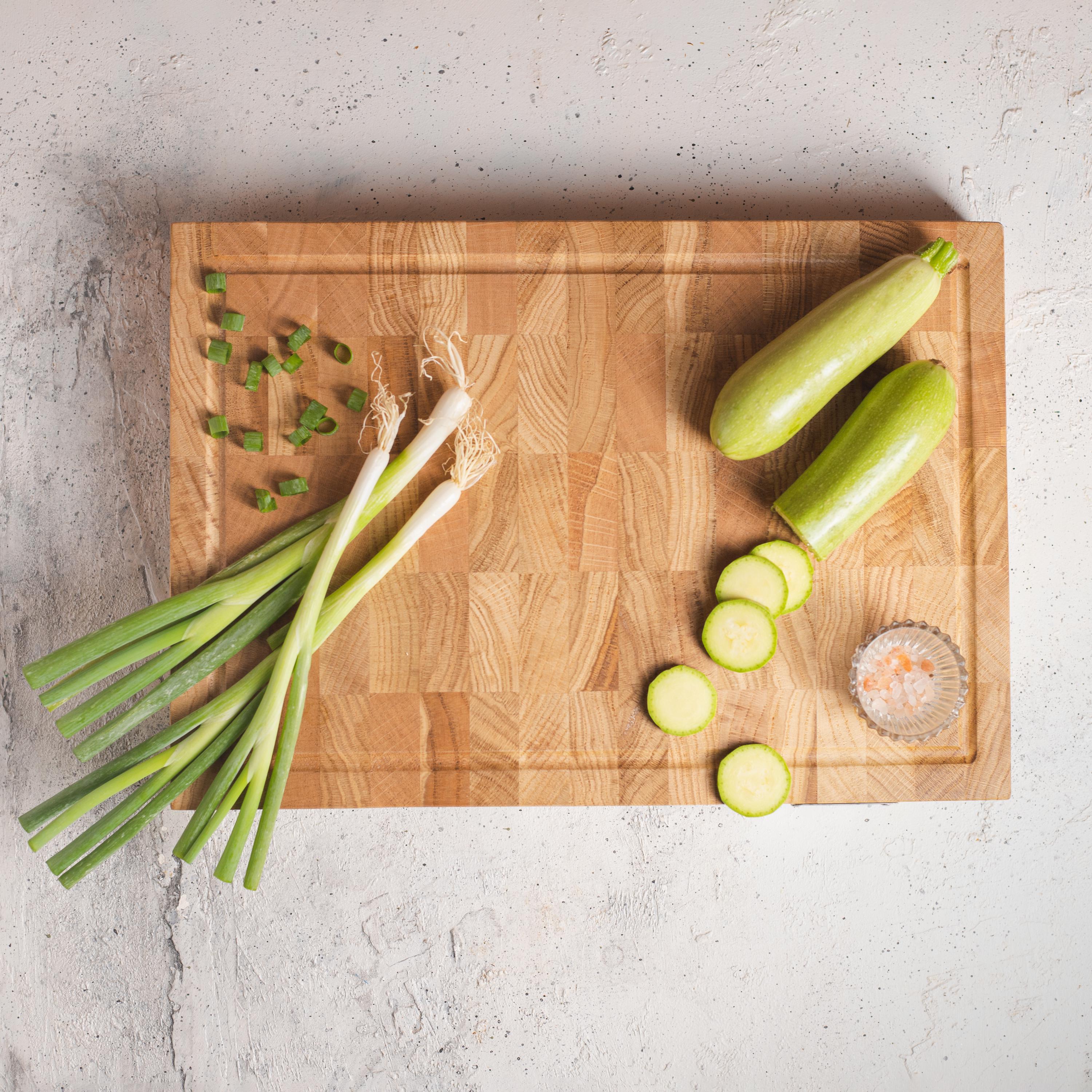 End Grain Oak Wood Cutting Board - 40cm x 28cm x 4cm, Premium Quality, Durable, Stylish, Perfect for Kitchen Use, Ideal Gift