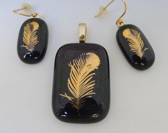 18kt Gold Feather on Dark Green Pendant Earring Set Dichroic Fused Glass