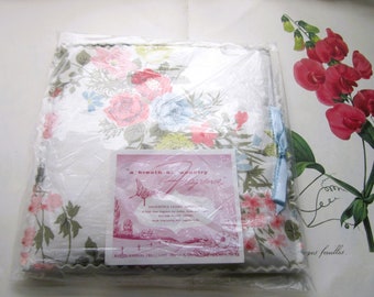 Vintage Drawer Sachet,  Karen Carson Creations, Powdery Scent, 8x8 Handmade Crafty Gifts From the 1950s and 60s, Vtg Fabric, Florals, Pastel