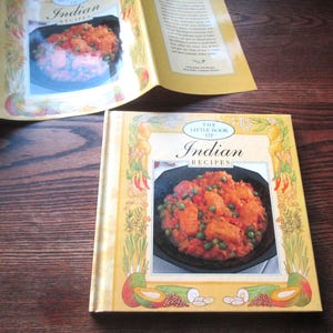 1990&#39;s Cookbook, The Little Book of Indian Recipes, Colorful Cultural Meals, Indian Food, Indian Recipes w Photographs, Popular Cooking