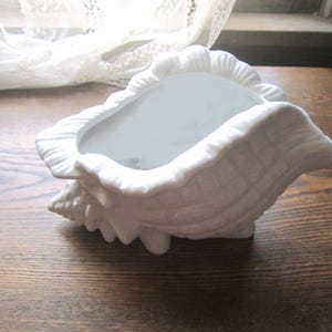Vintage White Ceramic Sea Shell, Big Conch Shell Planter, Seaside Decor, Beachy Waves, Crusty Ocean Water Friends, Beautiful Beach Cottage