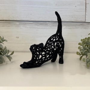 Black Cat Figurine - Modern Cat Sculpture, Geometric Cat Decor, Minimalist Cat Lover Gift, Animal Shelf Decor, Unique Pet Gift
