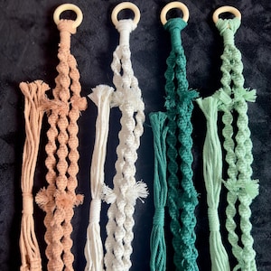 Minimalist Macrame Plant Hanger: Boho Indoor Hanging Planter