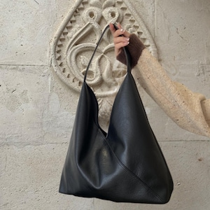 バッグ mm6 japanese triangle cow leather large Black Grain Leather Japanese Bag - Maison Margiela MM6