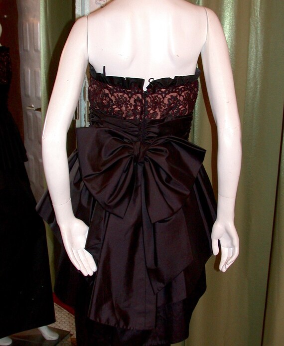 Vintage 1980s/90s Twin's Armoire Ltd of Nob Hill Bl… Gem