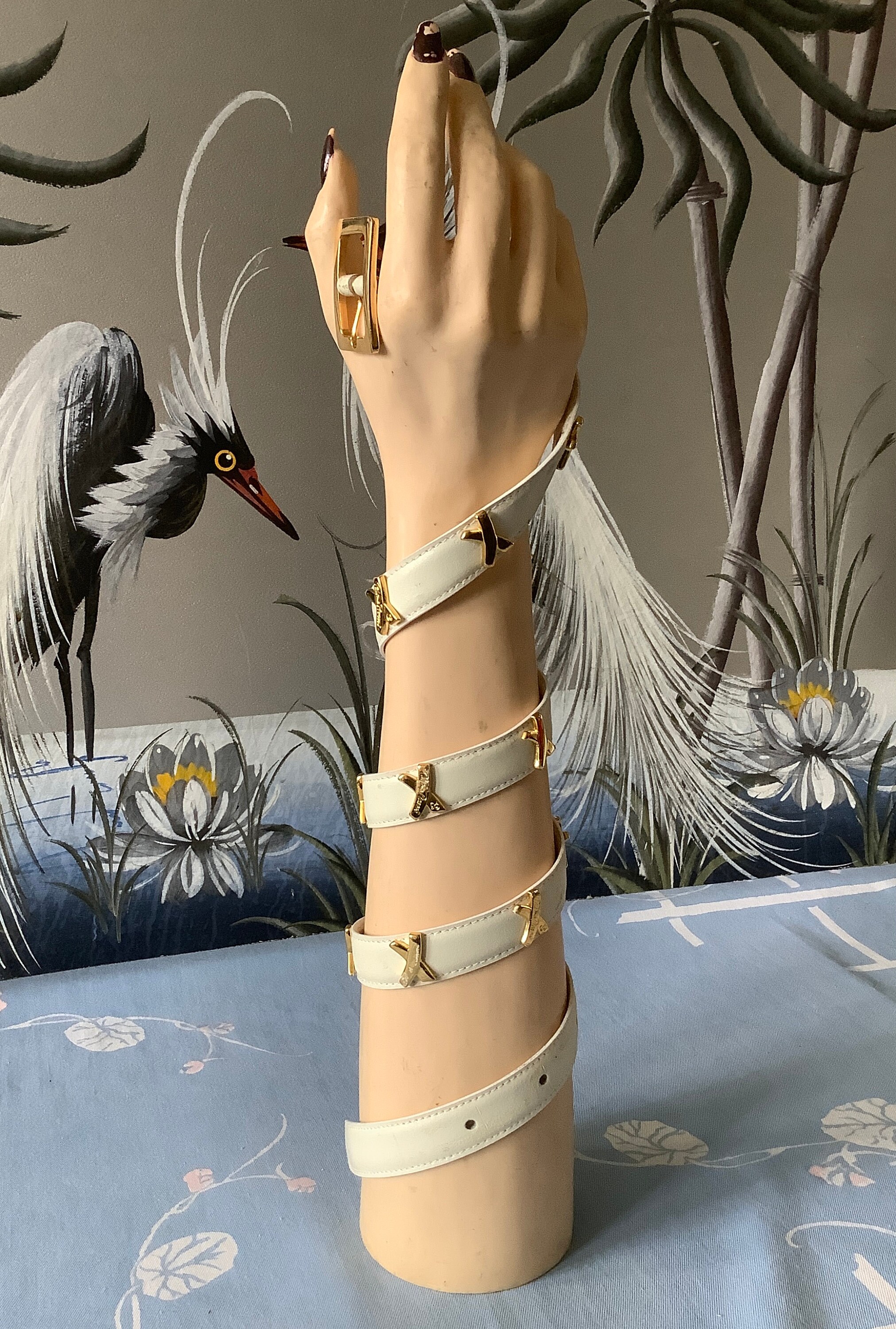 Stylish Vintage Palsha Picasso White Genuine Leather Belt with Gold Hardware! Paloma Piccaso 1980s  main image 4