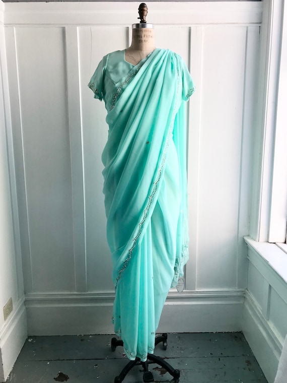 Beautiful Turquoise/Teal 2pc Beaded Sari
