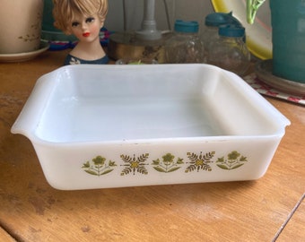 Vintage 1960s - ANCHOR HOCKING - Fire King - Meadow Green - Square Milk Glass Casserole Dish - 8in - #435