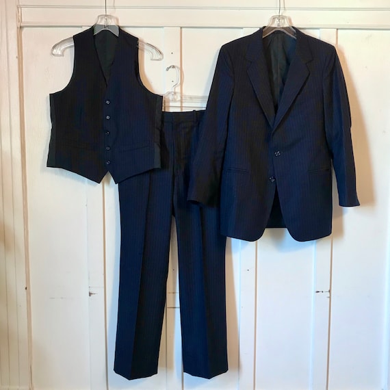 Vintage JC PENNEY Men's Navy Pinstripe Wool 3-pc S