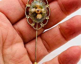 Vintage Real Dried Flowers In Resin Stick Pin