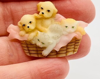 Vintage Seraphim Classics 1999 Collector Club Pin Brooch Puppies And Kittens In Basket