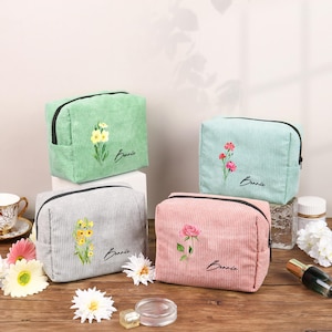 Personalisierte Geburtsblumen-Make-up-Tasche, Kosmetiktasche mit großer Kapazität mit Namen, Reise-Kulturtasche, Geburtstagsgeschenk für sie, Muttertagsgeschenk