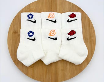 Chaussettes courtes et chaussettes Nike anime brodées – Couleurs personnalisées