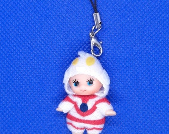 Llavero con disfraz de muñeco Kewpie Ultra-man, mascota decorativa