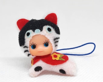 Llavero con disfraz de gato de muñeca Kewpie, adorno decorativo para mascota