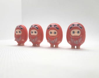 Juego de 4 muñecos Daruma en miniatura (27 mm de alto)