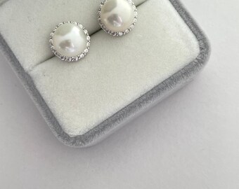 Summer Shimmer Earring Studs Strong Luster 9-10mm Vintage-inspired Gold Bridal Earrings | Romantic Everyday Jewelry