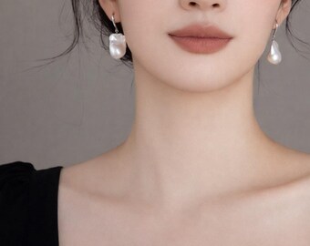 Classic Fish Hood with Barque Pearl Earring