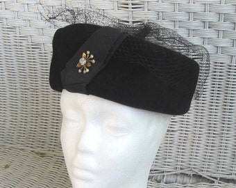 Peachblom Velour Black Wool Felt and Net Ladies Hat Vintage 50's Aurora Boriealis  Decoration