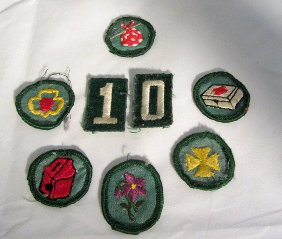 9 Girl Scout Badges Vintage 60's - image 1