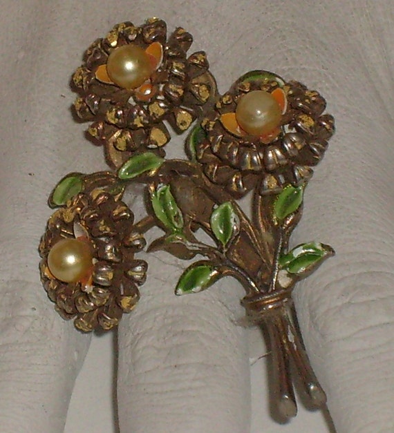 Gold Enamel and Pearl Flower Brooch Pin Vintage A… - image 3