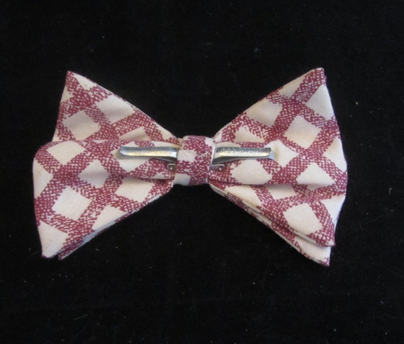 Fabulous 70's Bowtie Vintage 70's clip on tie - image 2