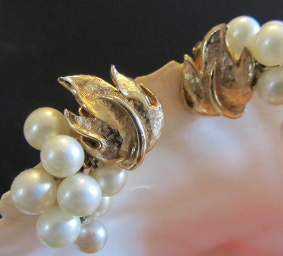 Pearl and Gold Grape Demi Parure Vintage Pin/Broo… - image 5