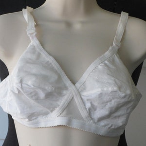 Cotton Cross-Your-Heart Bra by Playtex – Louisa Amelia Jane Vintage