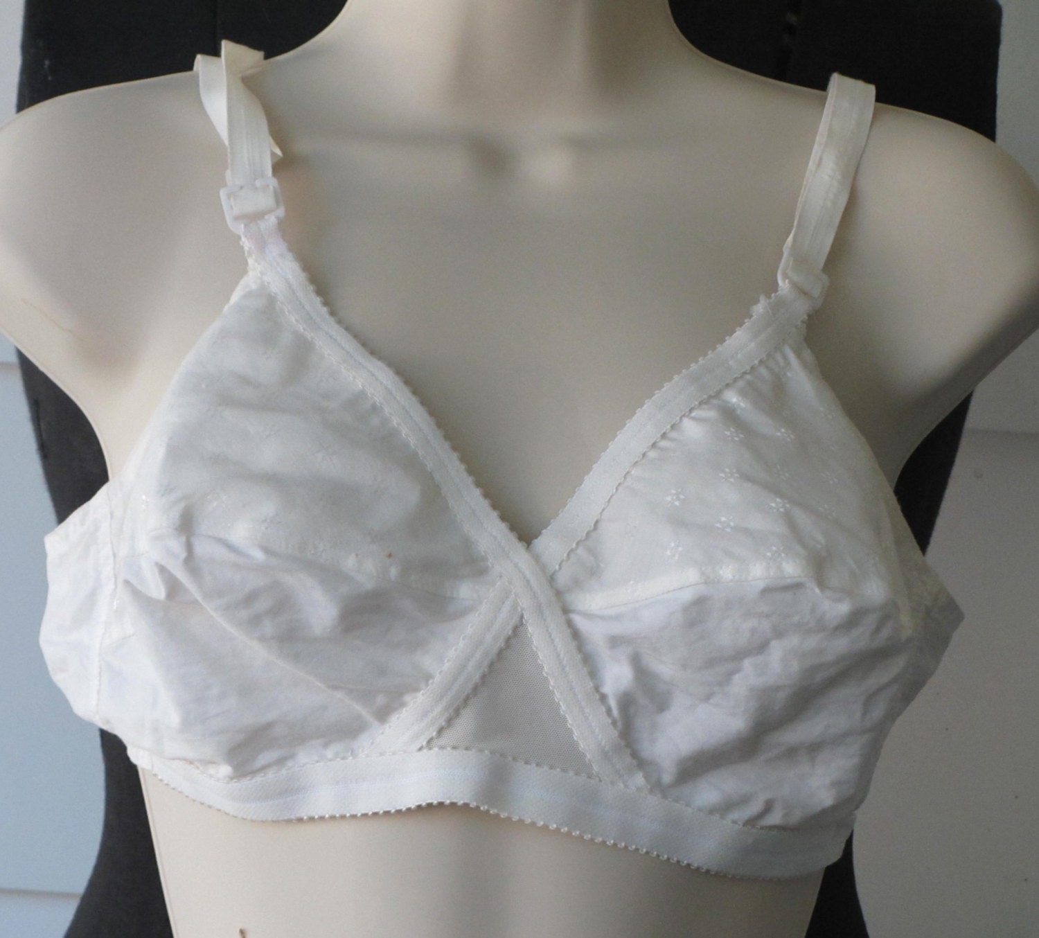 2 Pack Lace Cross Your Heart Bra - White/Beige