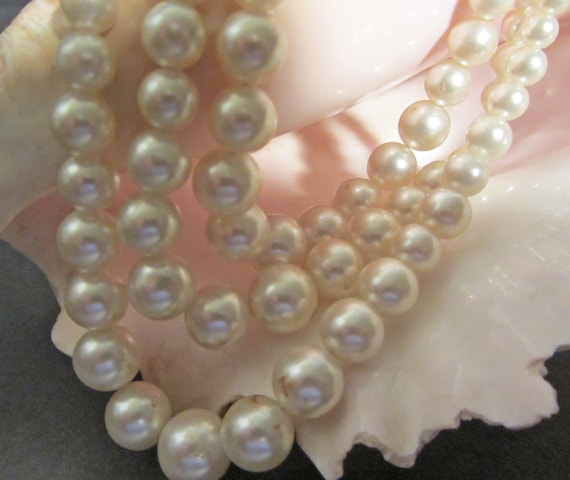 Pearls Pearls Pearls Faux Pearl Three Strand  Kno… - image 1