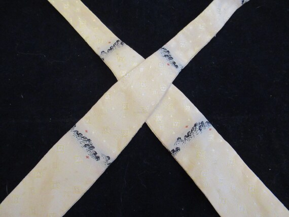 Adjustable Abstract Stripe Pattern Silk Bowtie Vi… - image 3