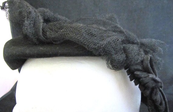Black Cut Felt Wool and Net Hat Vintage 40's  Bel… - image 4