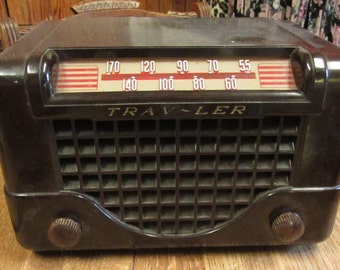 Trav-Ler Radio Model 5066 Vintage 1948 Tube Radio