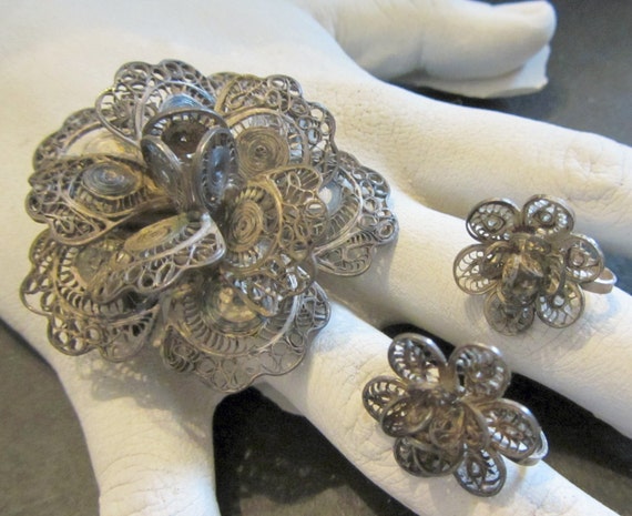 Mexican Filagree Silver Flower Demi Parure Vintage Brooch and Earring set