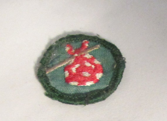 9 Girl Scout Badges Vintage 60's - image 6