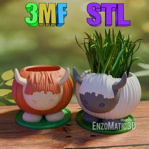 Puede incluir: Dos macetas impresas en 3D con forma de vacas de las Tierras Altas. La maceta de vaca marrón tiene una base verde y la maceta de vaca blanca tiene una base verde. El texto "3MF STL" está en el fondo.