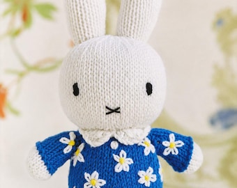 Baby Bunny Knitting Pattern