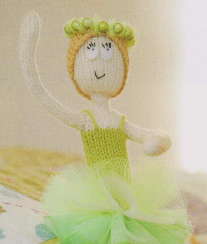 Dos patrones de muñecas bailarinas imagen 1