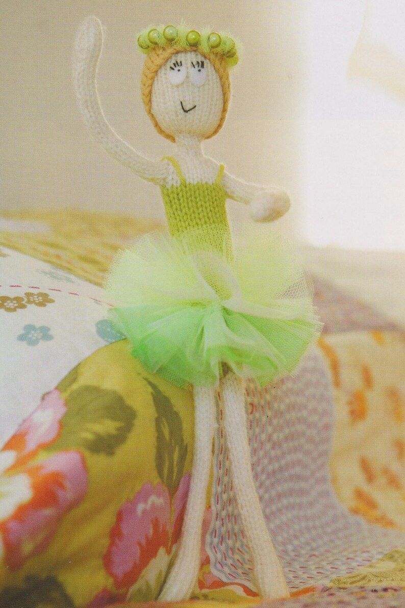 Dos patrones de muñecas bailarinas imagen 2