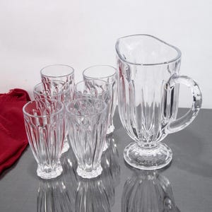 Vintage-Style Glass Pitcher Set – 7 Pieces – Water Jug with 6 Matching Glasses – Elegant Ribbed Design