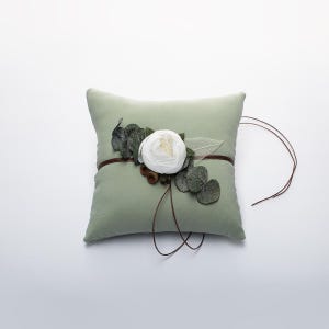 Ring pillow Forest Sage green wedding, Personalized, Wedding pillow Sage green wedding, Gift for the couple, Wedding gift, Ring pillow Green