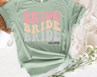 Maglietta Bride Squad personalizzata con l'anno di fondazione – Completo per addio al nubilato, look da sposa coordinato, viaggio tra amiche