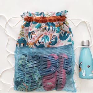 Sandabweisender Netz-Rucksack, ideal zum Transportieren von Spielzeug, Handtüchern usw. Rucksack für Strand, Park oder Schwimmbad. Netztasche für Strandspielzeug