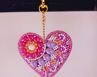 Handmade Sparkly Bling Heart-Shaped Beaded Key Ring Diamond Painting Keychain Cute Romantic Love Crystal Charm Gift Idea for Valentine&#39;s Day