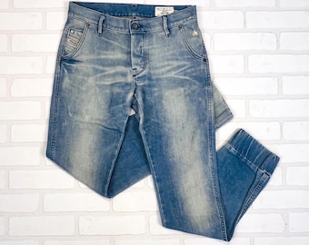 Pantalones vaqueros Diesel Joyze estilo vintage Y2K / Pantalones vaqueros tipo jogger ajustados con tobillos elásticos, color azul claro, lavado desgastado / Talla 26 / 34