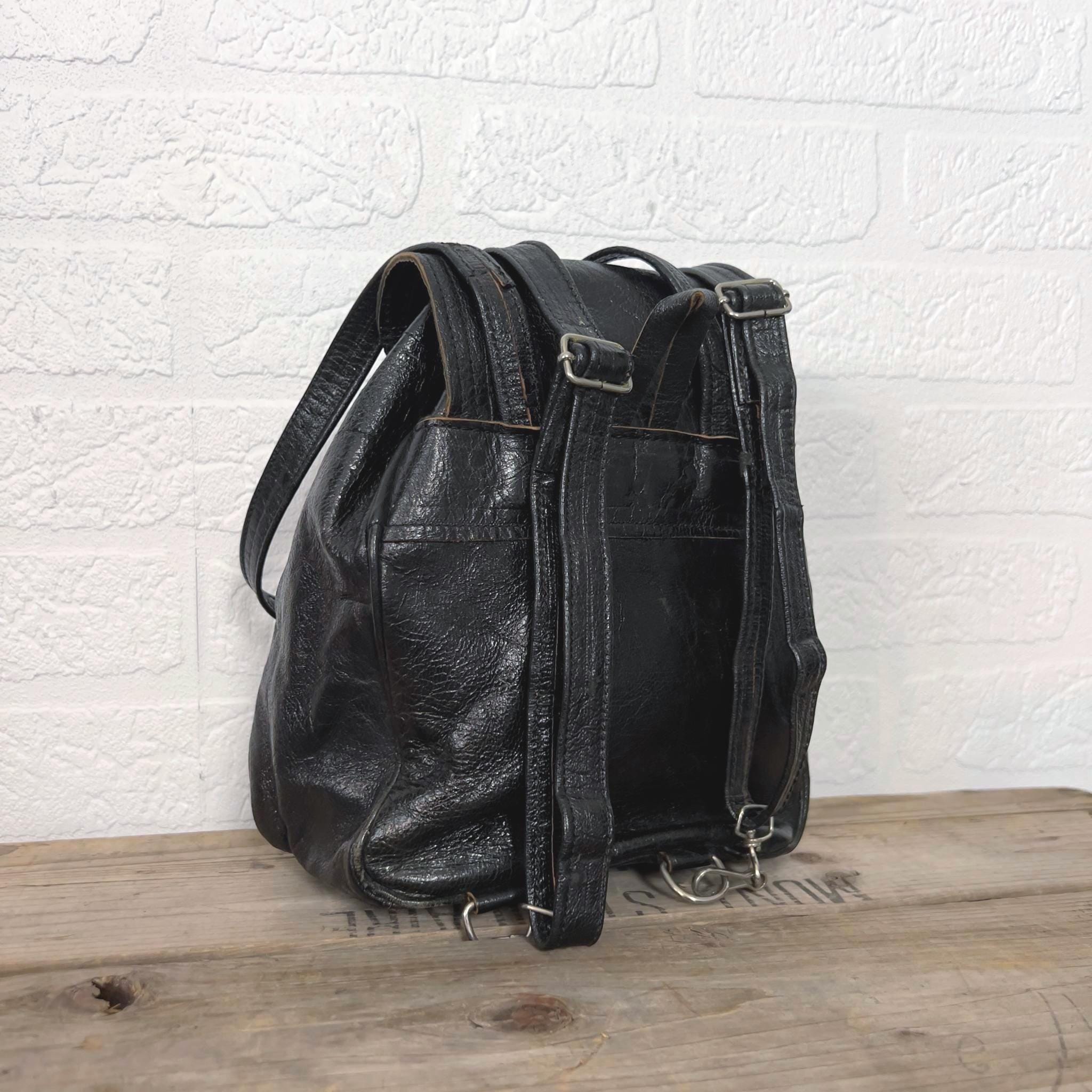 Small Vintage Y2k 90' Genuine Leather Backpack With Adjustable